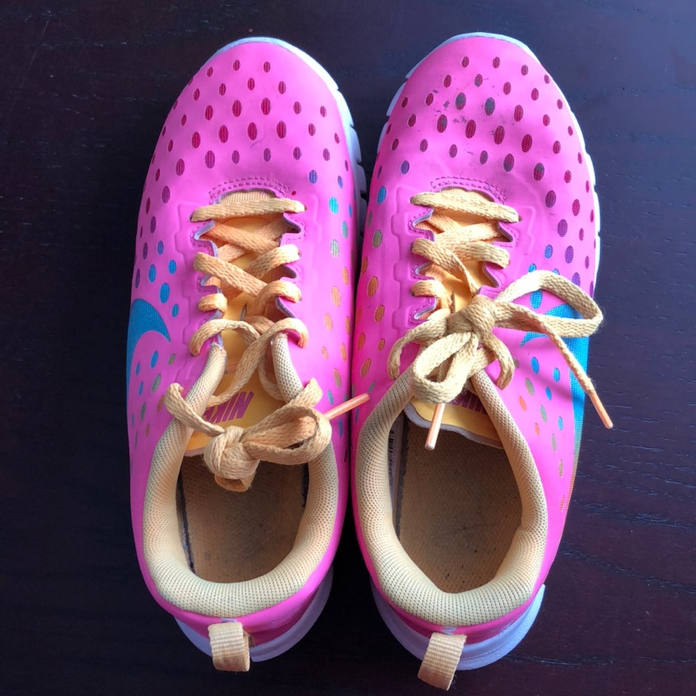 Nike sport shoes